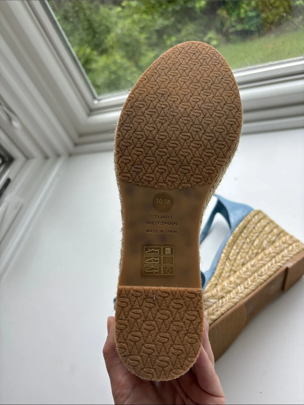 Stuart Weitzman never worn NUDISTCURVE ESPADRILLE WEDGE size 10.5